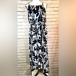 Athleta Black & White Floral Geometric Halter Maxi Dress Built In Bra size Small